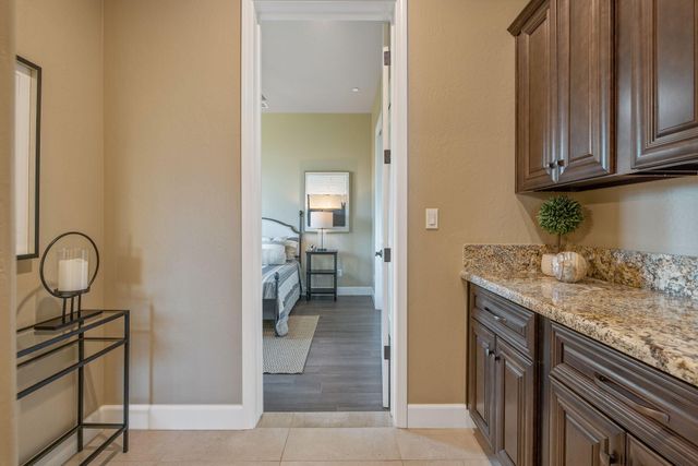 2433 Diamante Drive, Tulare, CA 93274