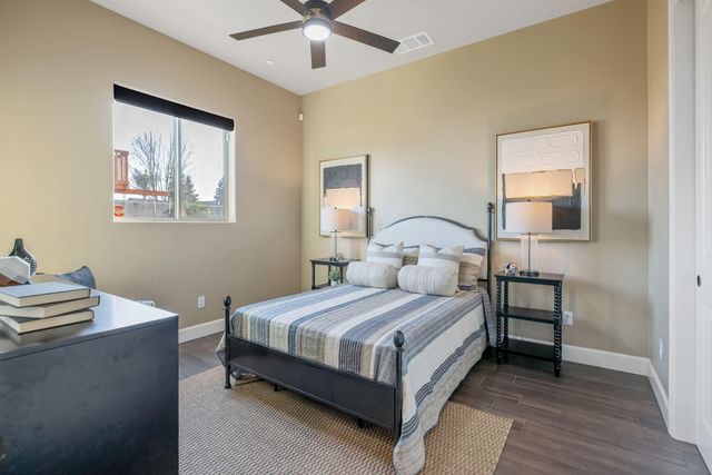 2433 Diamante Drive, Tulare, CA 93274