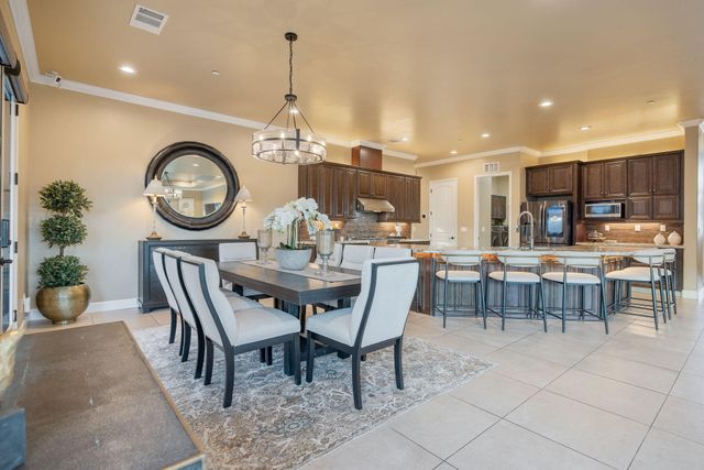 2433 Diamante Drive, Tulare, CA 93274