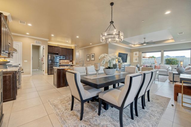 2433 Diamante Drive, Tulare, CA 93274