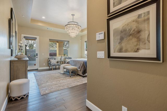 2433 Diamante Drive, Tulare, CA 93274