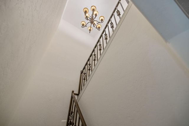 2433 Diamante Drive, Tulare, CA 93274