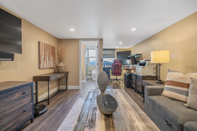 2433 Diamante Drive, Tulare, CA 93274