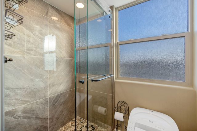 2433 Diamante Drive, Tulare, CA 93274