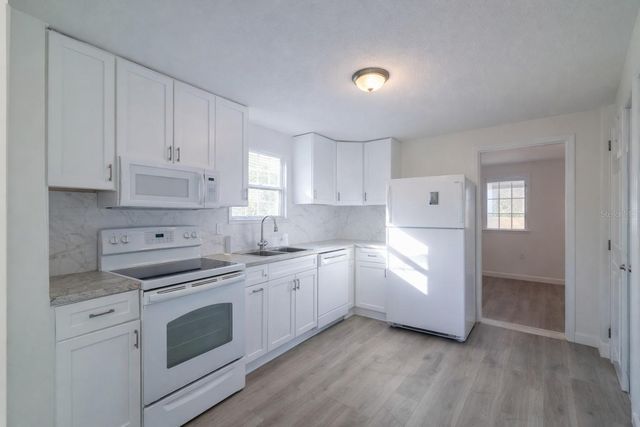 702 HILLSBORO STREET, Plant City, FL 33563