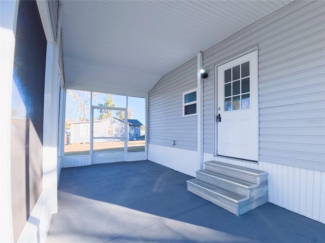 702 HILLSBORO STREET, Plant City, FL 33563