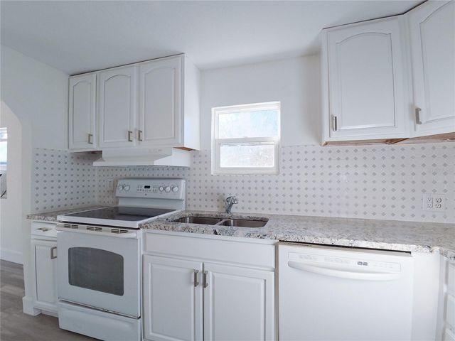 702 HILLSBORO STREET, Plant City, FL 33563