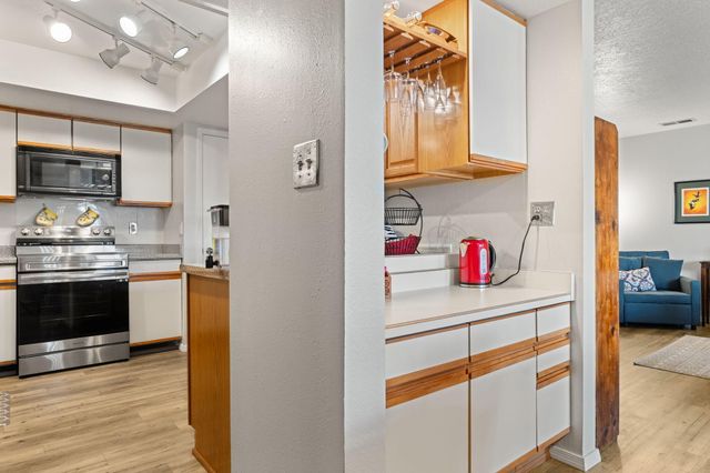 809 Country Club Drive SE APT 1A, Rio Rancho, NM 87124