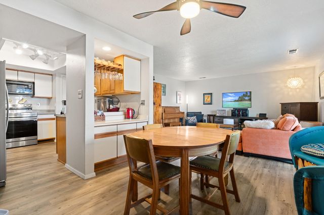 809 Country Club Drive SE APT 1A, Rio Rancho, NM 87124