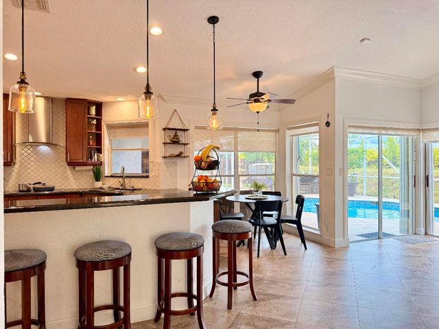 9669 Carousel Circle N, Boca Raton, FL 33434