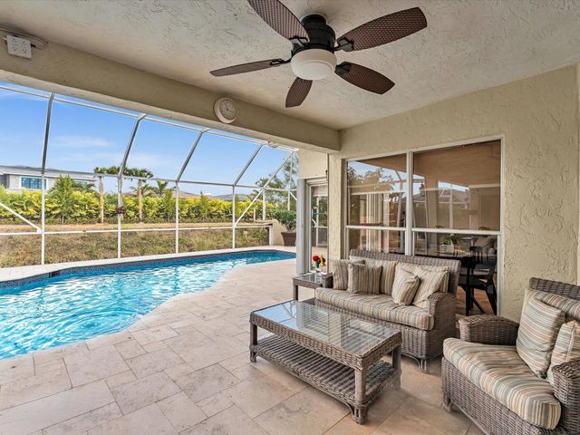 9669 Carousel Circle N, Boca Raton, FL 33434