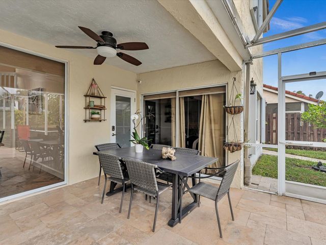 9669 Carousel Circle N, Boca Raton, FL 33434