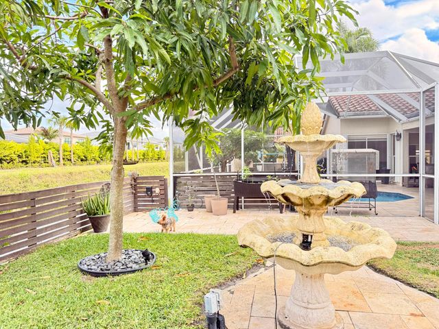 9669 Carousel Circle N, Boca Raton, FL 33434