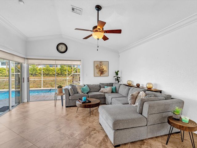 9669 Carousel Circle N, Boca Raton, FL 33434