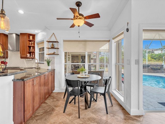 9669 Carousel Circle N, Boca Raton, FL 33434