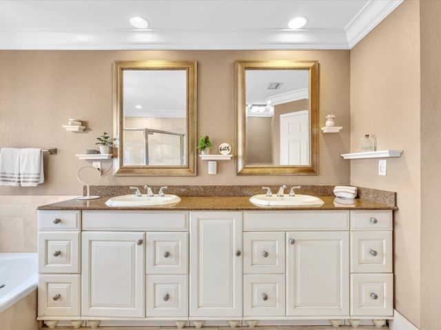 9669 Carousel Circle N, Boca Raton, FL 33434