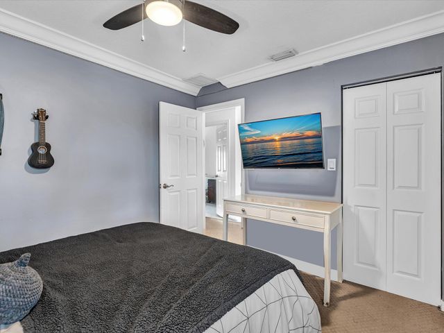 9669 Carousel Circle N, Boca Raton, FL 33434