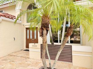9669 Carousel Circle N, Boca Raton, FL 33434