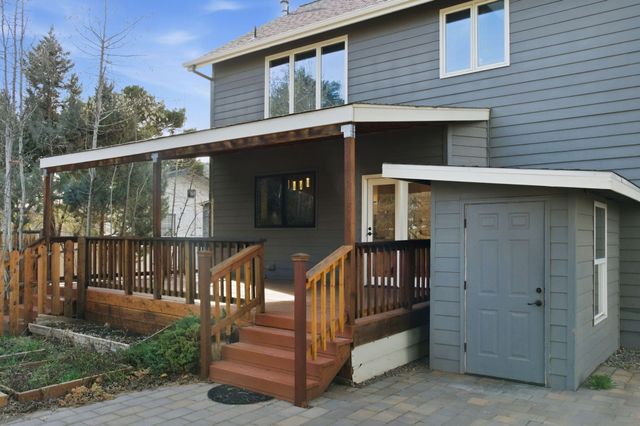 1420 NE Sharkey Terrace, Bend, OR 97701