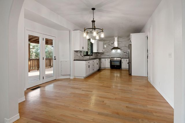 1420 NE Sharkey Terrace, Bend, OR 97701