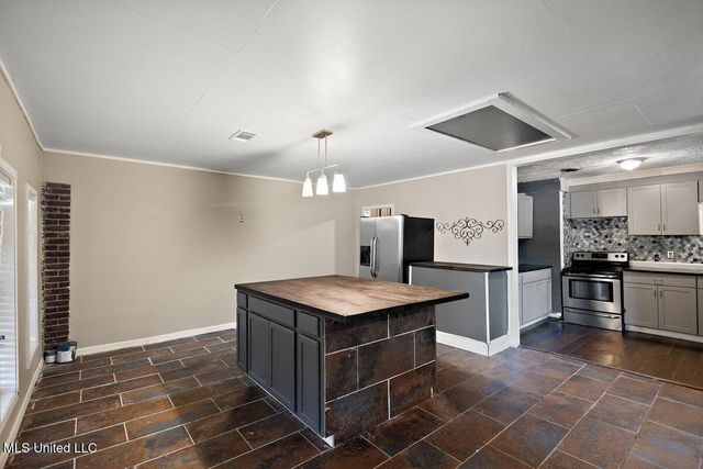 3142 Bienville Drive, Jackson, MS 39212