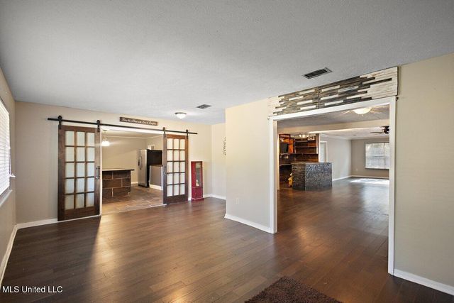 3142 Bienville Drive, Jackson, MS 39212