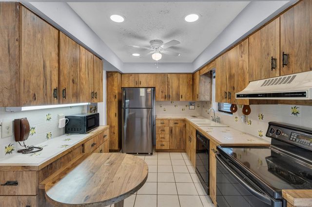 608-612 NE 21st Court, Wilton Manors, FL 33305