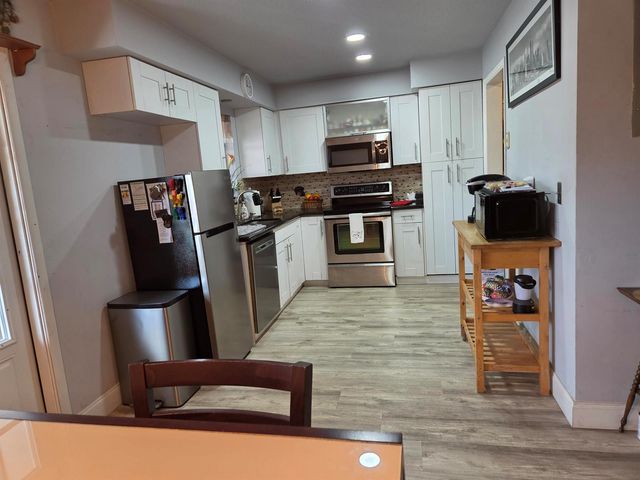 608-612 NE 21st Court, Wilton Manors, FL 33305