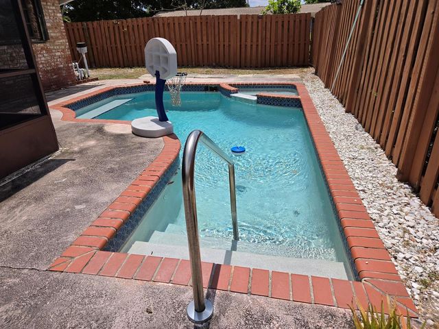 608-612 NE 21st Court, Wilton Manors, FL 33305
