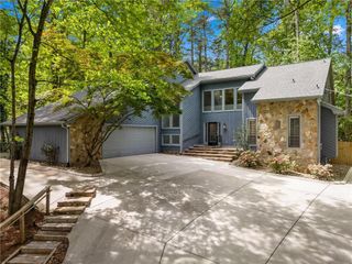 990 Ivy Falls Drive, Atlanta, GA 30328