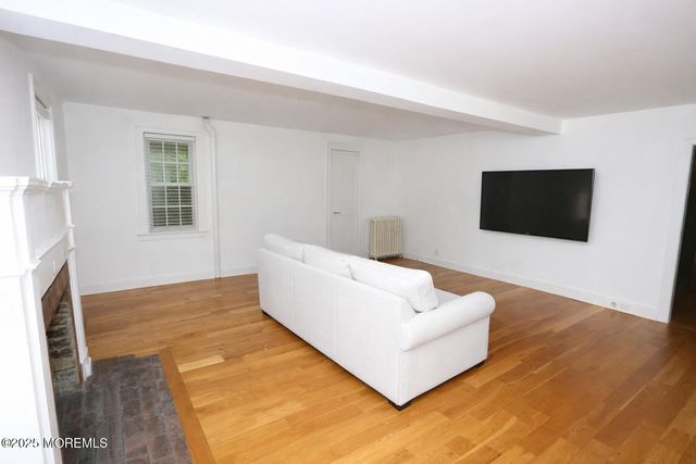 35 Tinton Avenue, Eatontown, NJ 07724