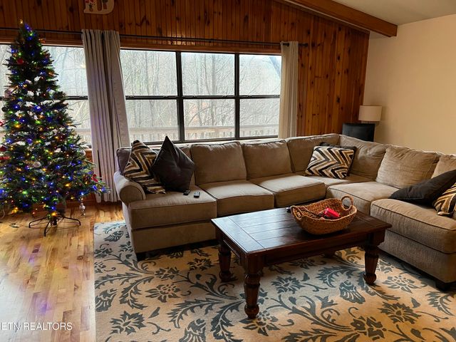 1196 Iris Way, Cosby, TN 37722