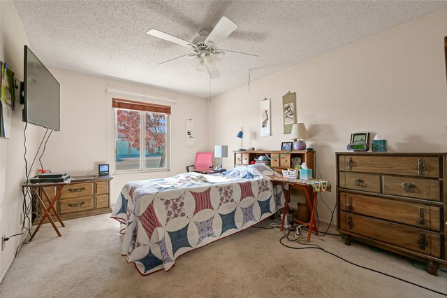 6430 Vooscane Avenue, Cochiti Lake, NM 87083