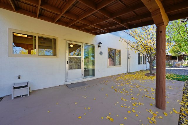 6430 Vooscane Avenue, Cochiti Lake, NM 87083