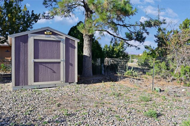 6430 Vooscane Avenue, Cochiti Lake, NM 87083