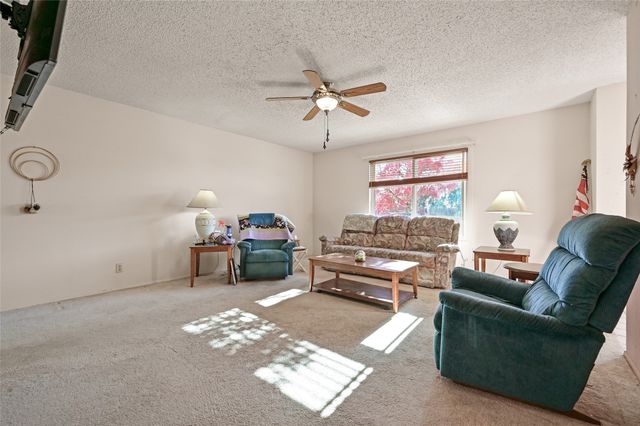 6430 Vooscane Avenue, Cochiti Lake, NM 87083