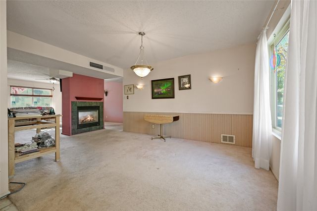 6430 Vooscane Avenue, Cochiti Lake, NM 87083