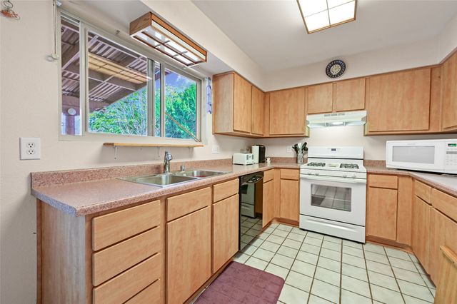 6430 Vooscane Avenue, Cochiti Lake, NM 87083