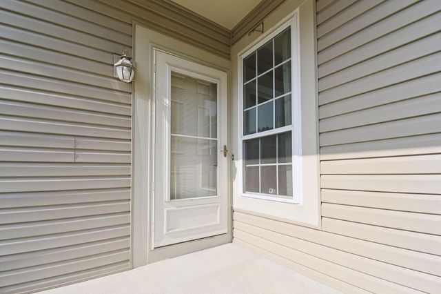 2660 Village Pier Lane, B10, Hilliard, OH 43026