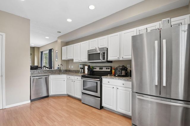 2660 Village Pier Lane, B10, Hilliard, OH 43026