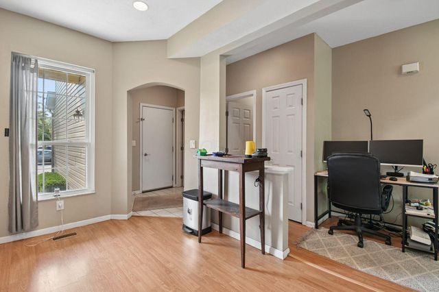 2660 Village Pier Lane, B10, Hilliard, OH 43026