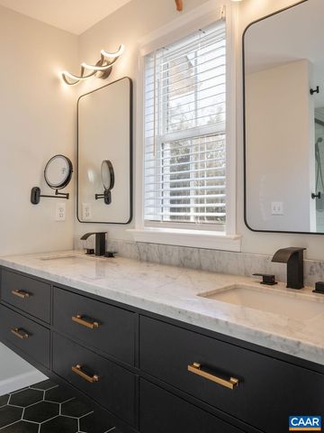 115 Melbourne Park Cir Apt D, Charlottesville, VA 22901