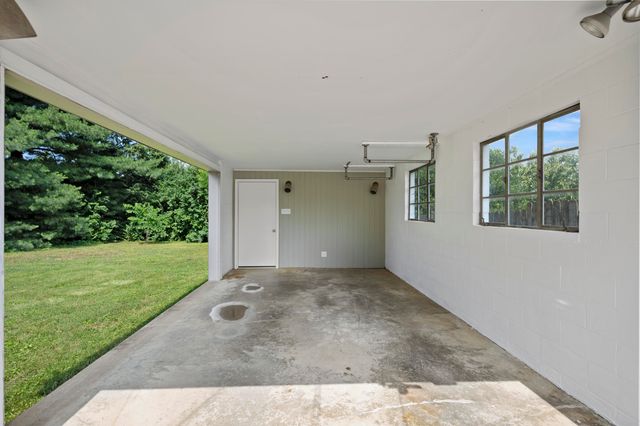 2029 Dellwood Drive, Lexington, KY 40503