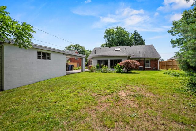 2029 Dellwood Drive, Lexington, KY 40503