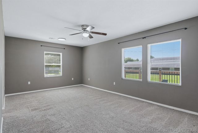 605 NE 6th Street, Wagoner, OK 74467