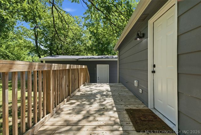 605 NE 6th Street, Wagoner, OK 74467
