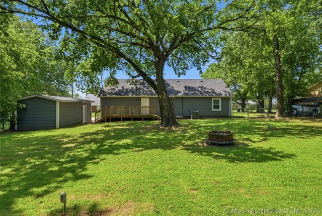 605 NE 6th Street, Wagoner, OK 74467