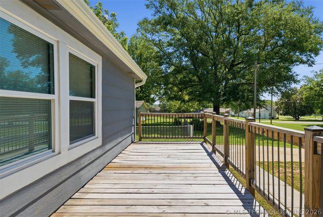 605 NE 6th Street, Wagoner, OK 74467