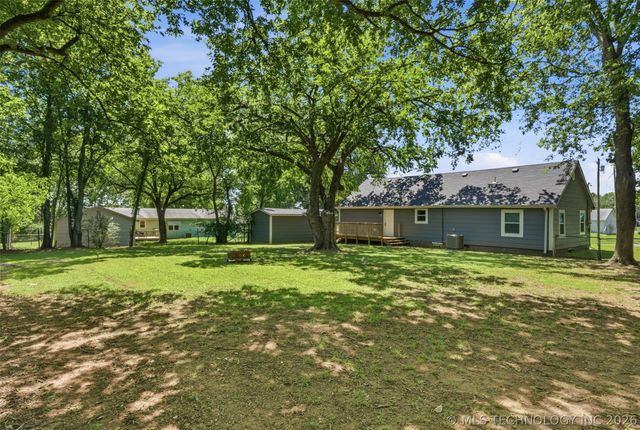 605 NE 6th Street, Wagoner, OK 74467