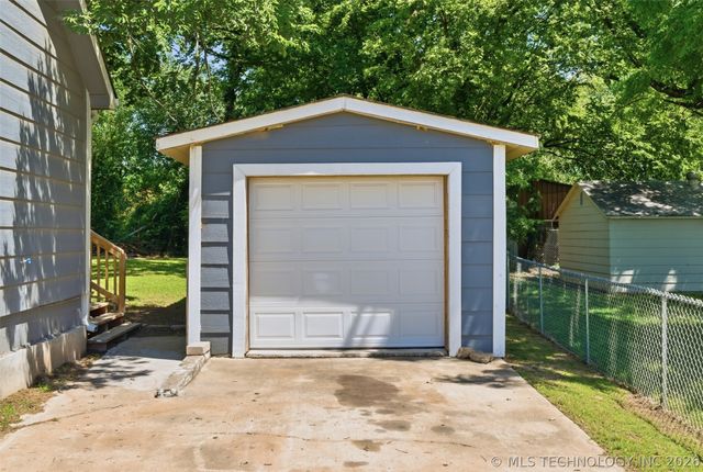 605 NE 6th Street, Wagoner, OK 74467
